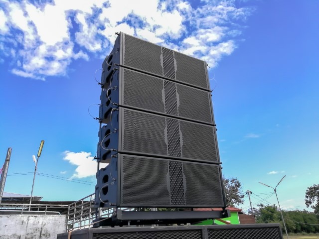 Stadium,Speakers,Rack,Over,A,Blue,Sky.,Live,Music,Background.